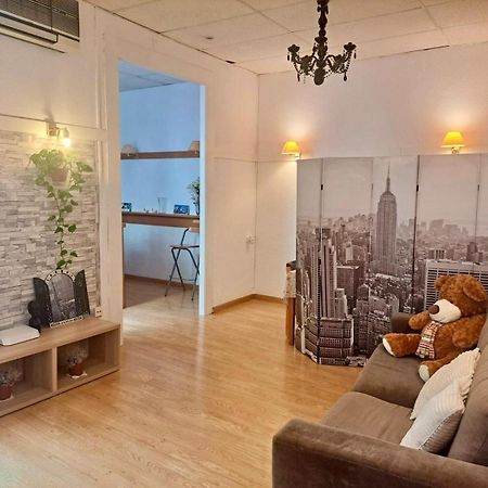 Habitacion Para Grupos Hasta 8 En Plena Rambla De Cataluna Barcelona Ngoại thất bức ảnh