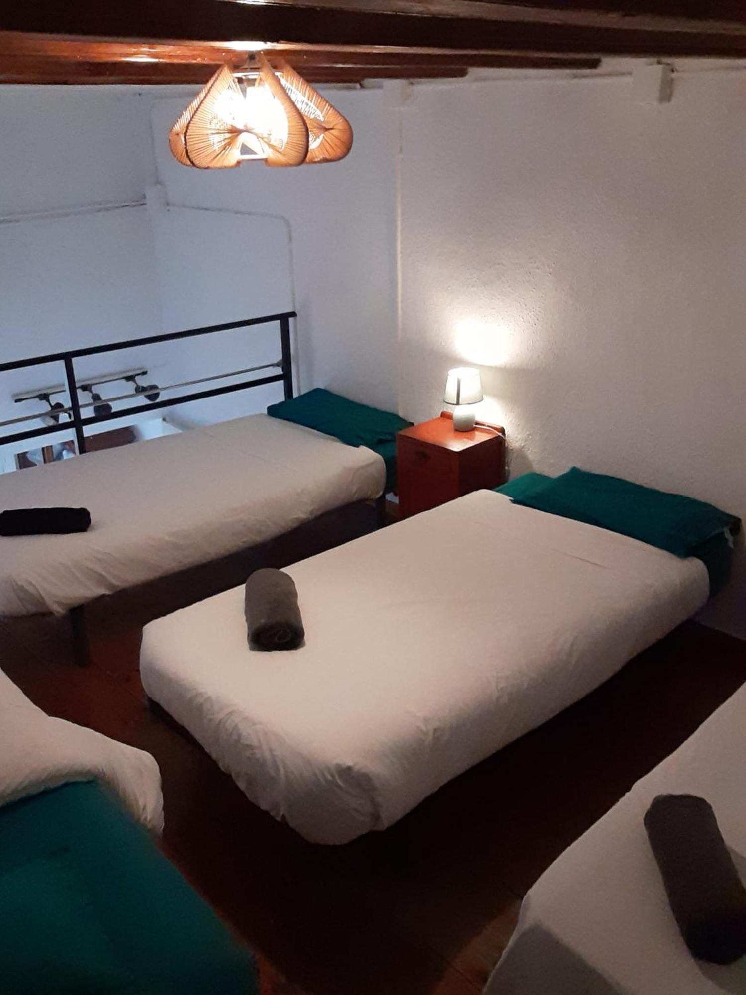 Habitacion Para Grupos Hasta 8 En Plena Rambla De Cataluna Barcelona Ngoại thất bức ảnh