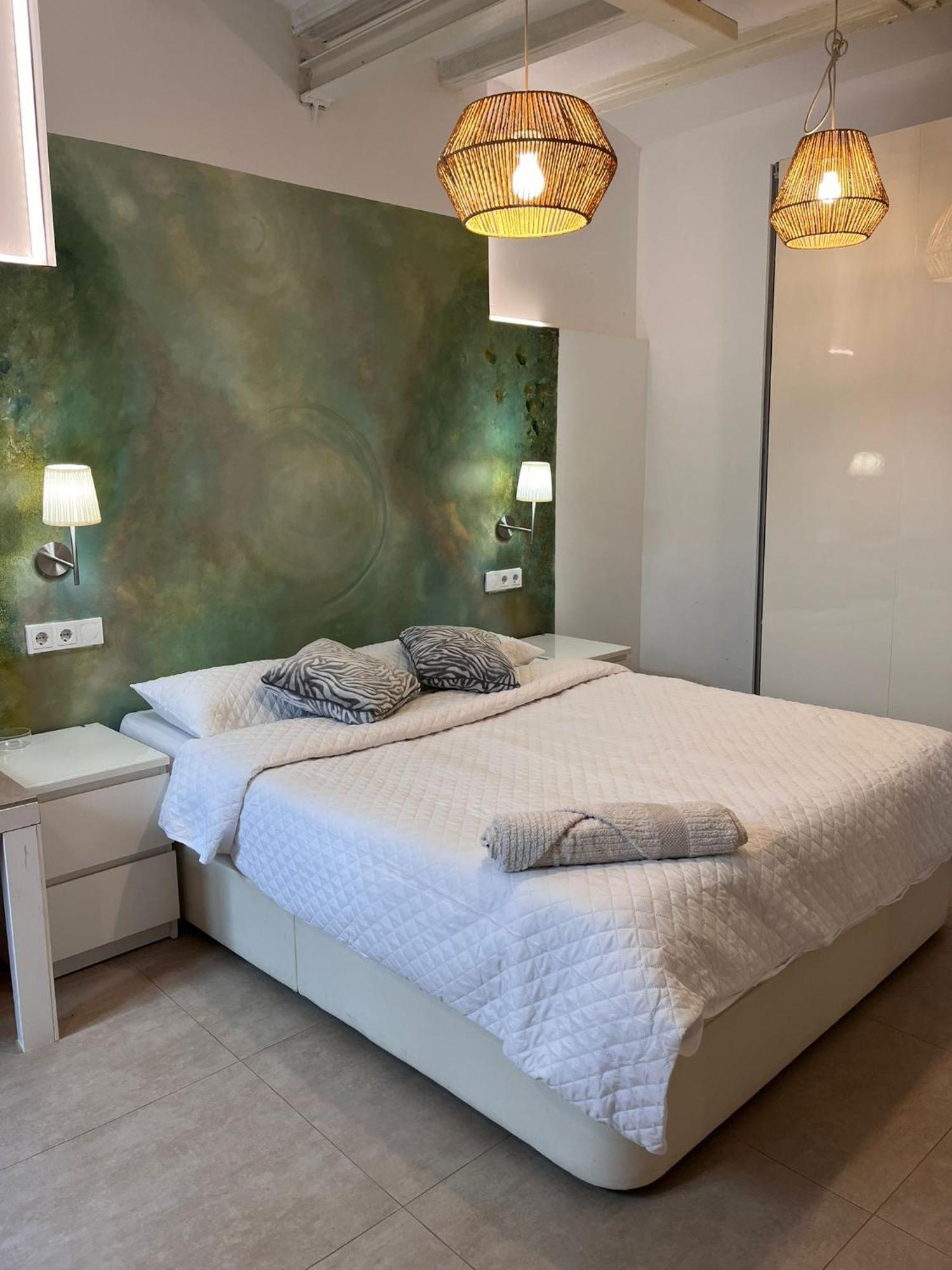 Habitacion Para Grupos Hasta 8 En Plena Rambla De Cataluna Barcelona Ngoại thất bức ảnh